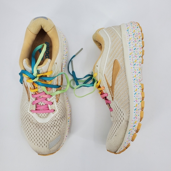 brooks sprinkle running shoes